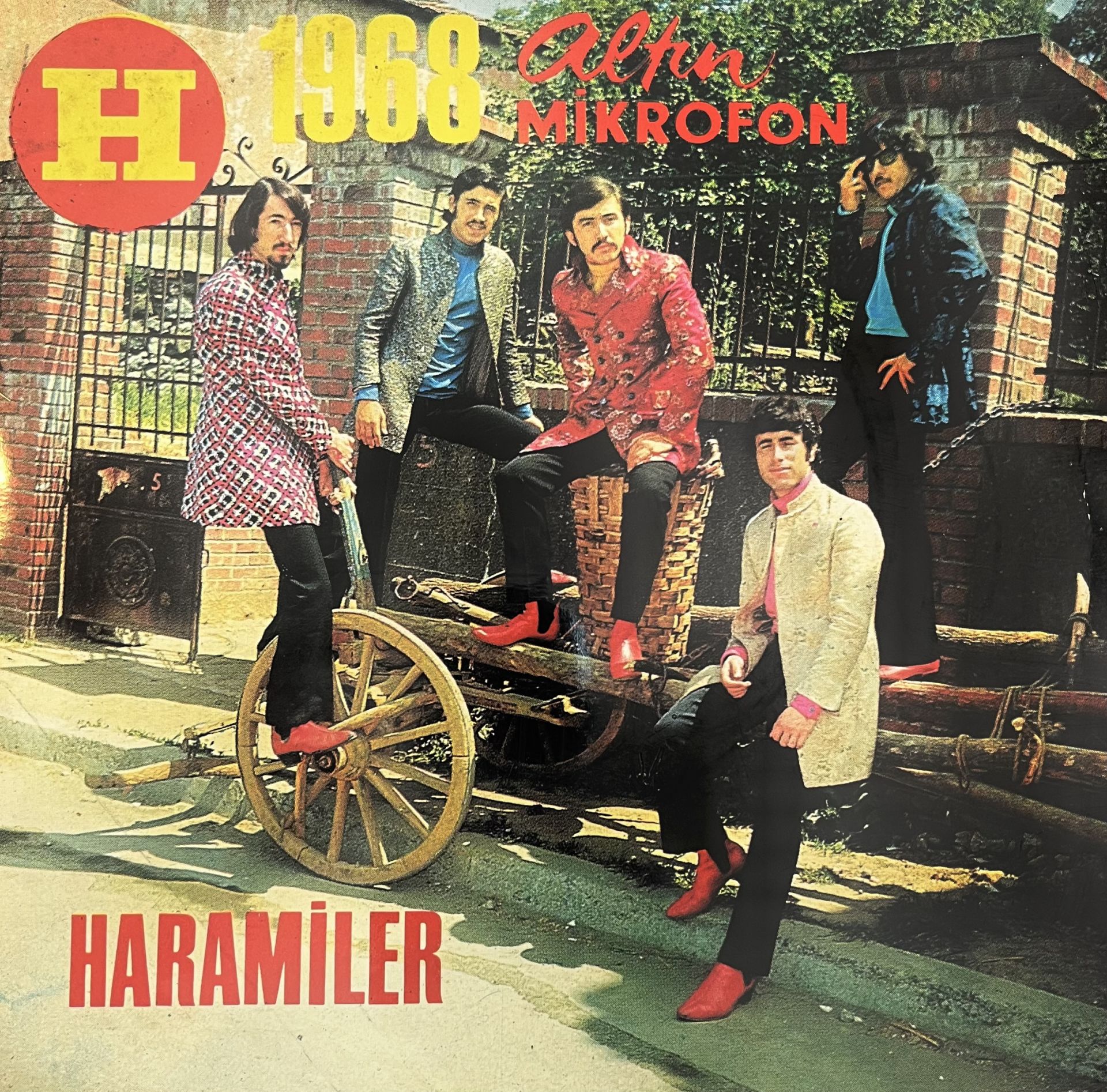 Haramiler ( 1968 Altın Mikrofon ) - Aya Bak Yıldıza Bak 45lik