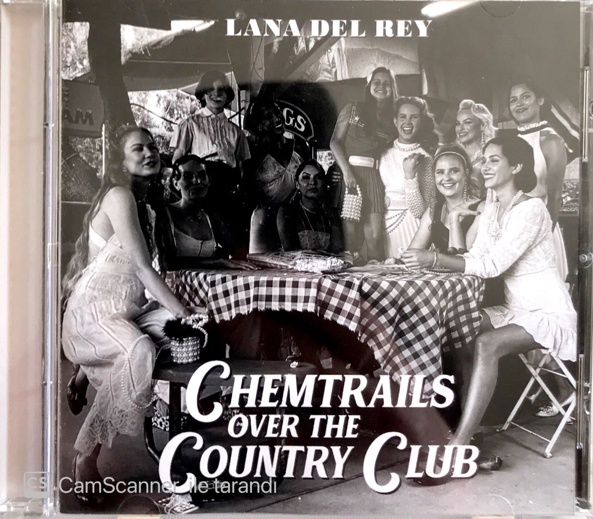 Lana Del Rey / Chemtrails Over The Country Club CD