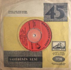 Zümrüt  Aşk Tembeli 45 lik