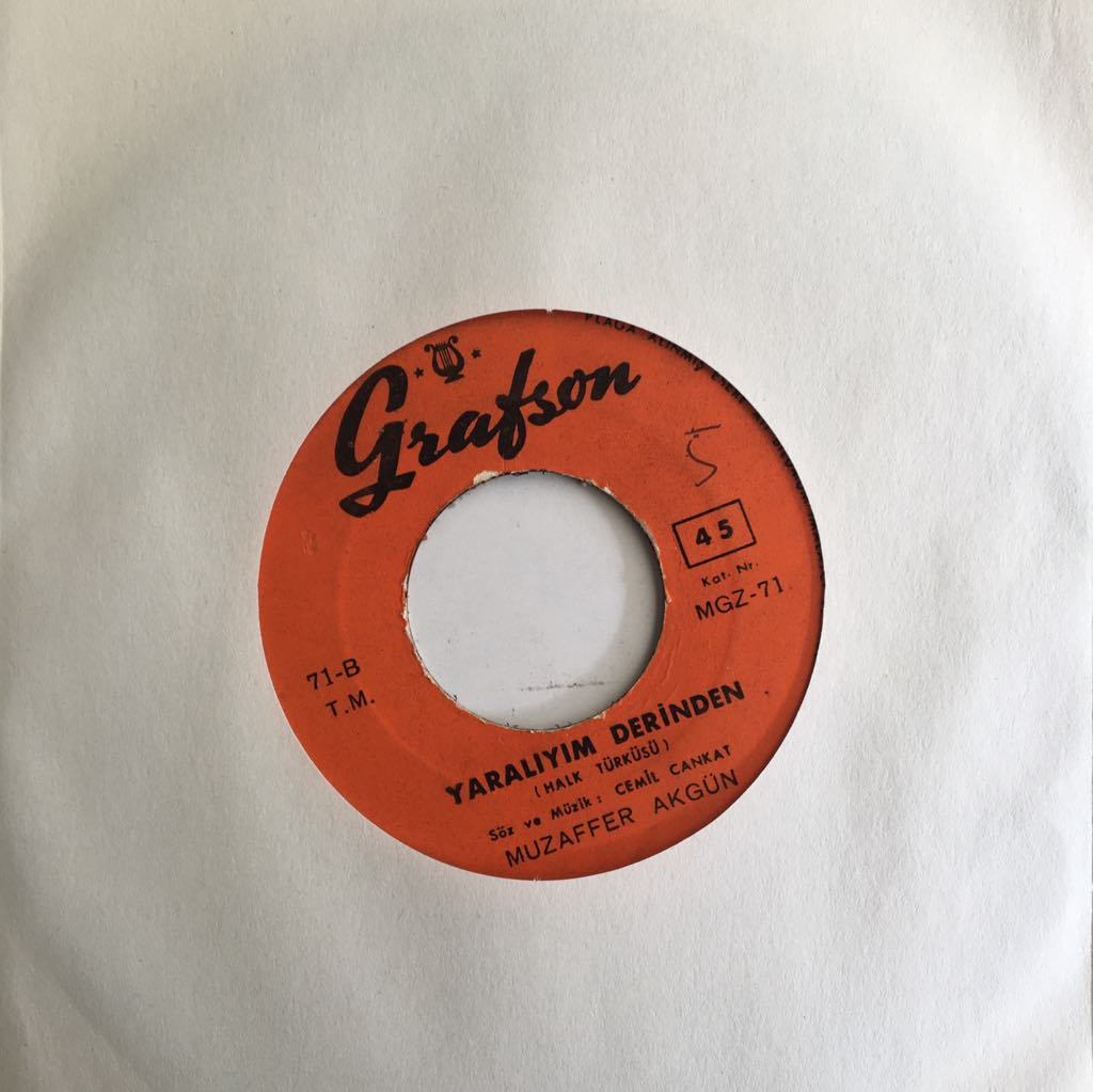 Muzaffer Akgün Yaralıyım Derinden 45 lik