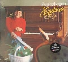 Ferdi Özbeğen Yaşadıkça LP