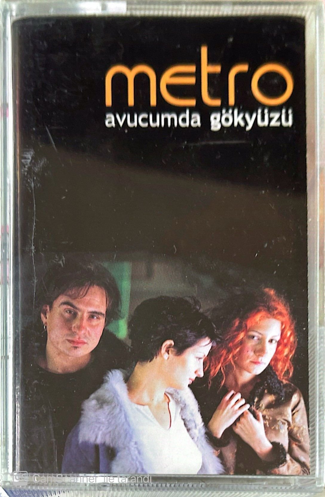 Metro Avucumda Gökyüzü KASET