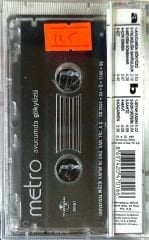 Metro Avucumda Gökyüzü KASET