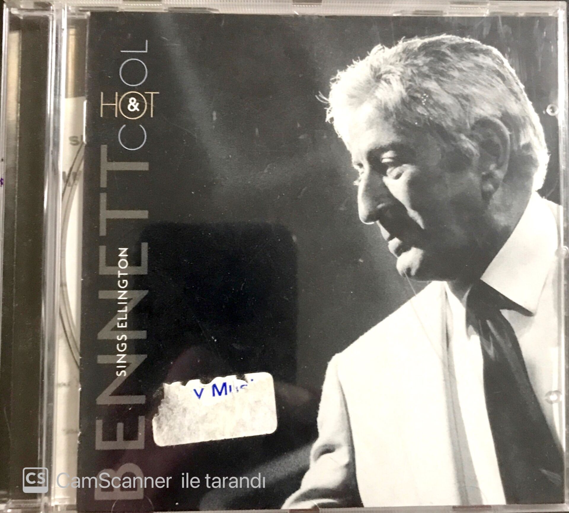 Tony Bennett Hot & Cool CD