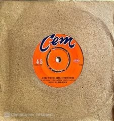 Neşe Karaböcek -  Aşk Tatlı Bir Oyundur 45lik