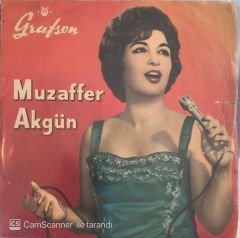 Muzaffer Akgün - Kara Tren Gelmez Olma 45lik
