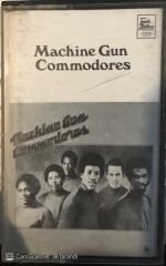 Machine Gun - Commodores KASET