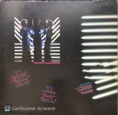 The Three Degrees New Dimensions LP