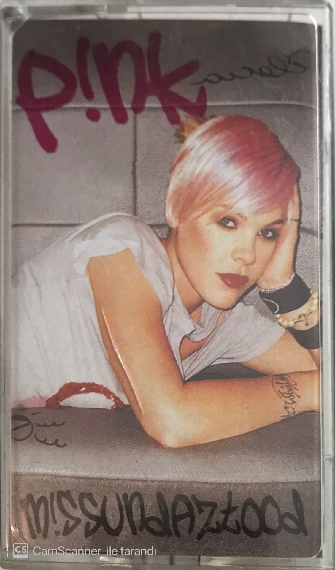 Pink Missundaztood KASET