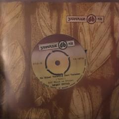 Neşet Ertaş Gönül Arzu Ediyor Dostu Görmeği 45lik