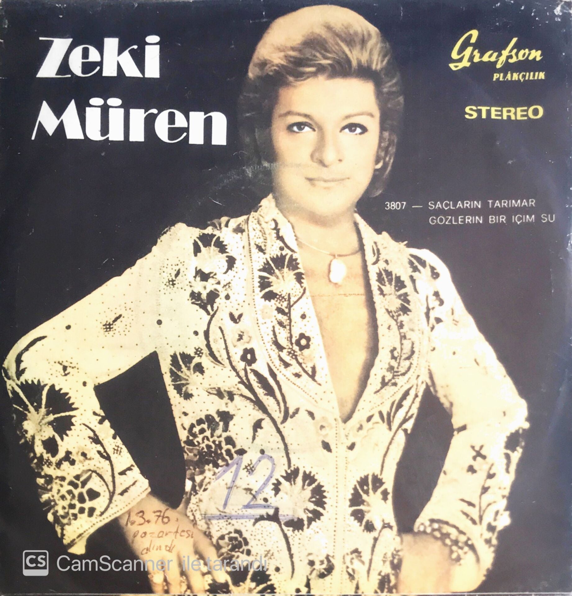 Zeki Müren - Saçların Tarımar/Gözlerin Bir İçim Su - 45'lik
