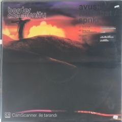 Border Community - Avus: Furry Hat / Spnkr MAXİ