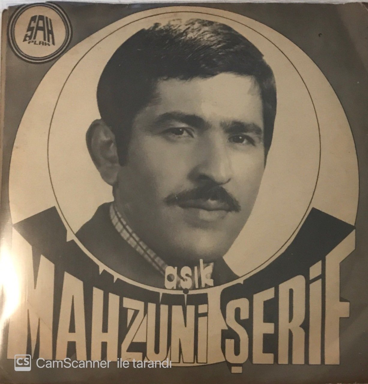 Aşık Mahzuni Şerif Bir Köşede Yatar Ağlarım 45 Lik