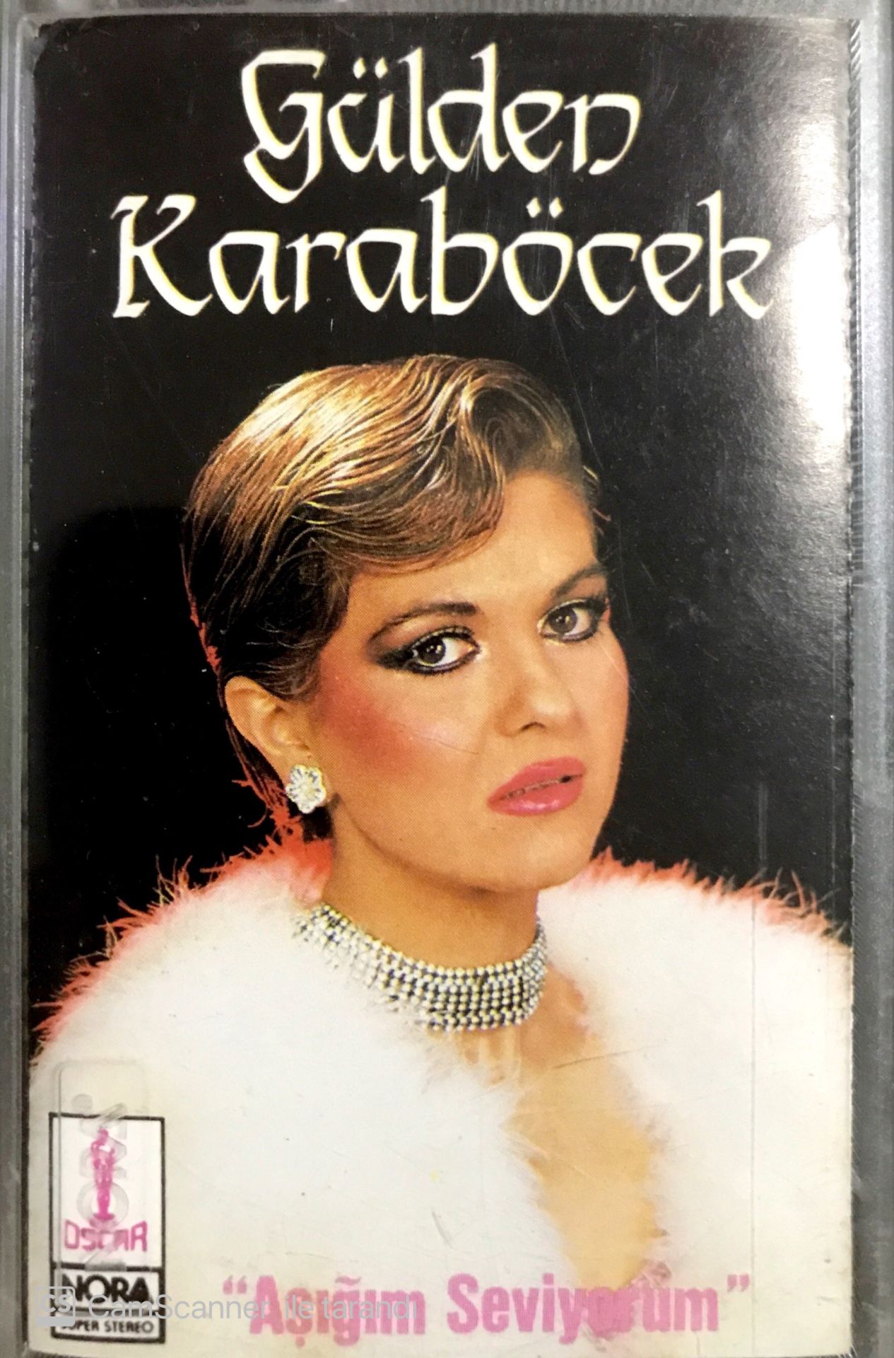 Gülden Karaböcek - Aşığım seviyorum KASET