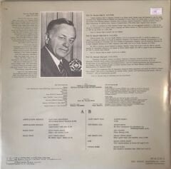 Devlet Klasik Türk Müziği Korosu Şef: Prof. Dr. Nevzad Atlığ - Abdülkadir Meragi , Hafız Post , gazi Giray Han, Ebu- Bekir Ağa, Itri LP