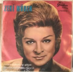 Zeki Müren Gülünce Gözlerinin İçi Gülüyor 45lik