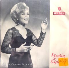 Nesrin Sipahi / İstanbul'u Artık Hiç Sevmiyorum 45'lik