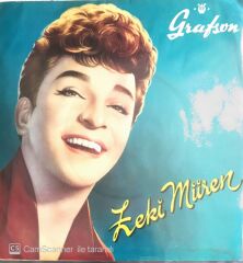 Zeki Müren - Karadut/Ağlama Değmez Hayat - 45'lik