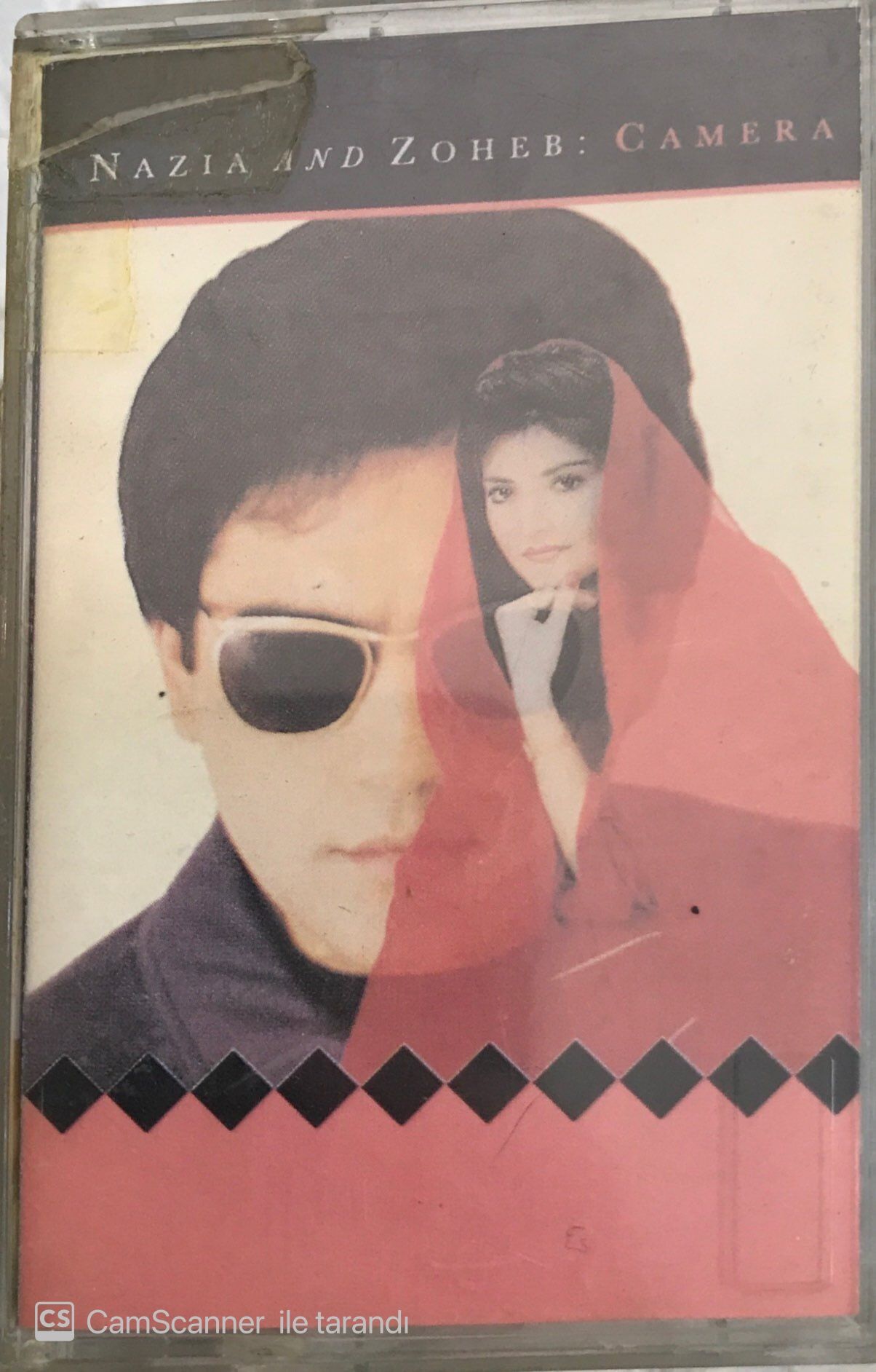 Nazia And Zoher : Camera KASET