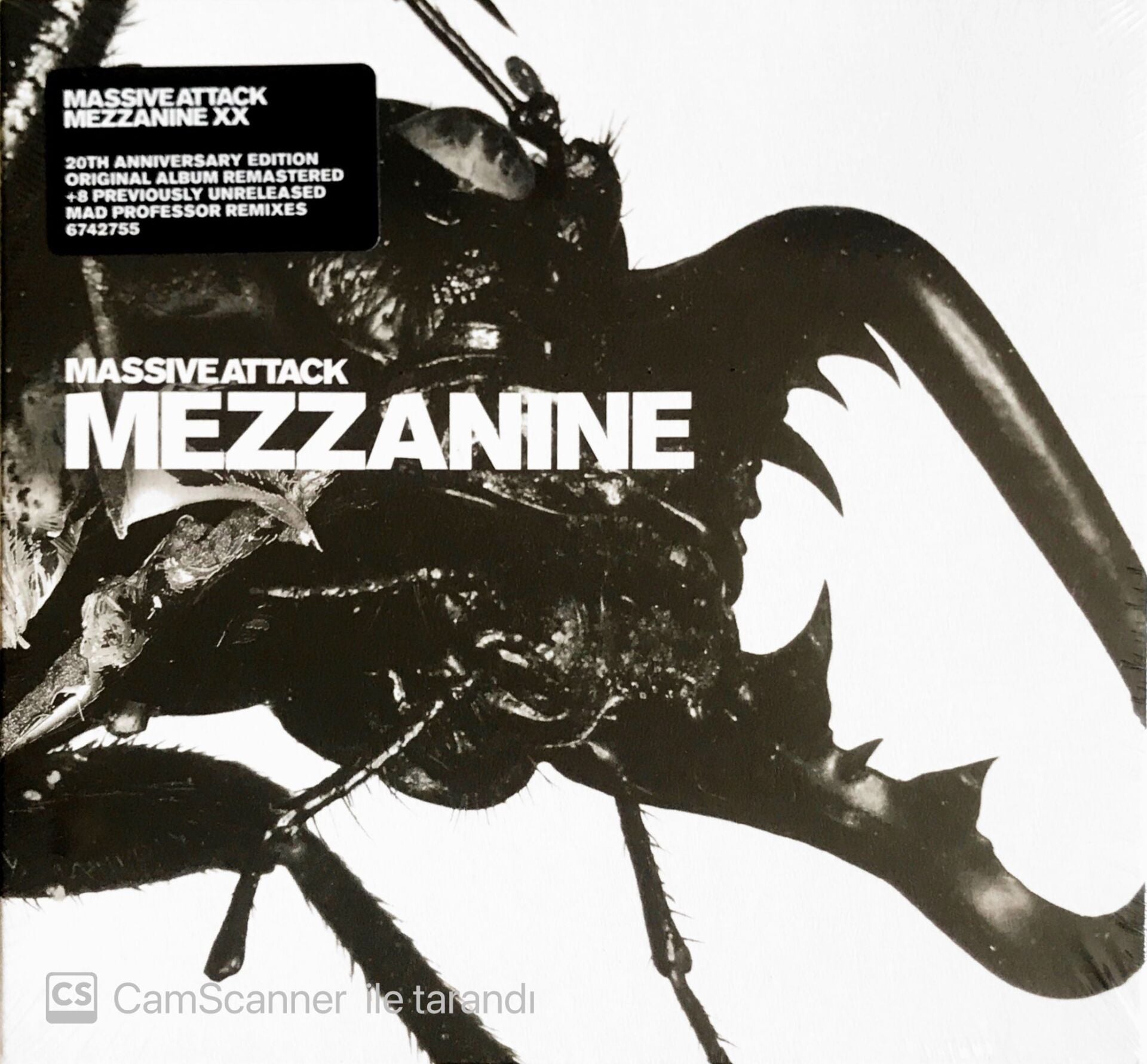 Massive Attack - Mezzanine XX ( 20th Anniversary Edition + 8 Previously Unreleased Mad Professor Remixes ) - CD