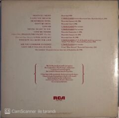 Elvis Presley A Legendary Performer Vol1 LP