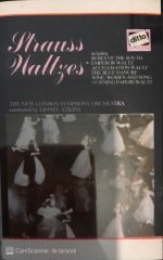 Strauss Waltzes KASET