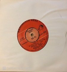 Kamuran Akkor Arkadaş Yok 45 lik