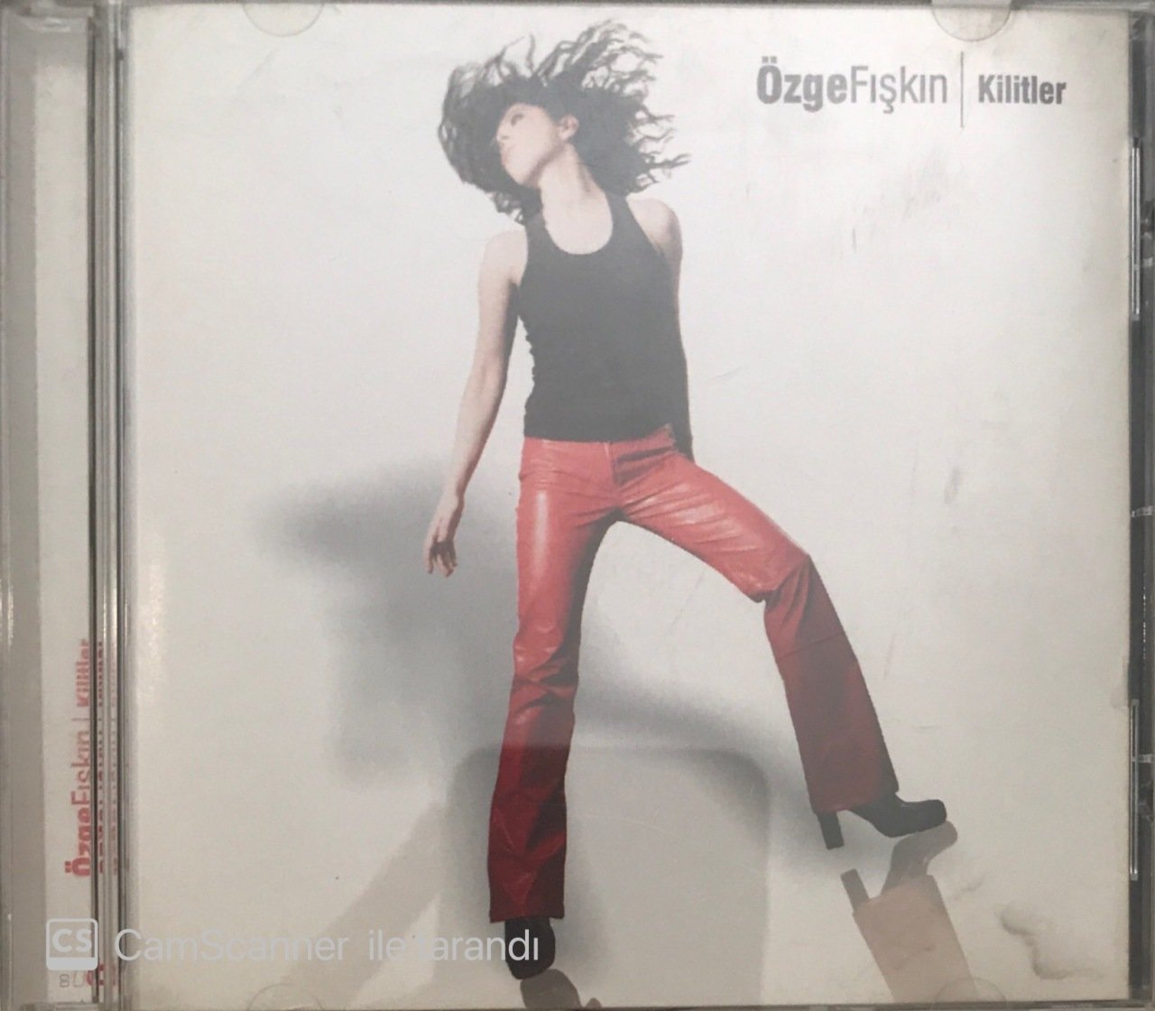Özge Fışkın Kilitler CD