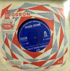 Nesrin Sipahi - Sızlayan bir yerim Var 45lik